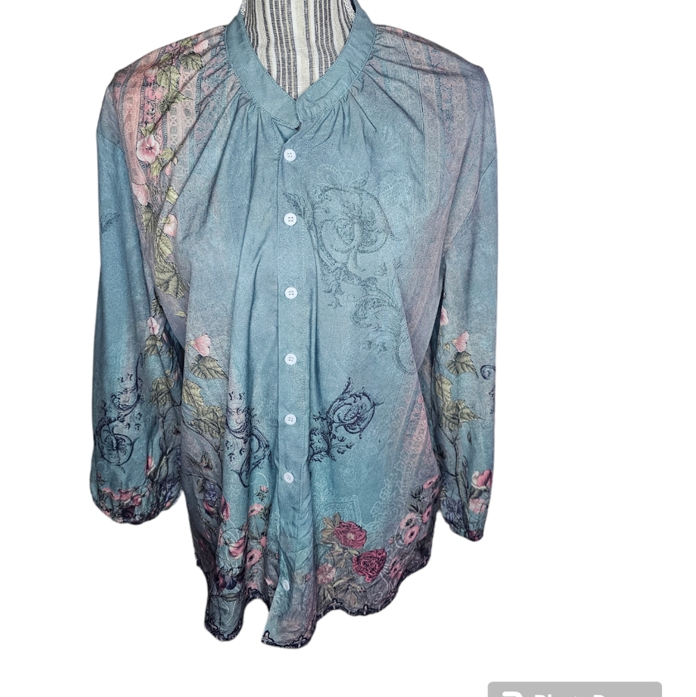 Women's green floral long-sleeved button front shirt size XL